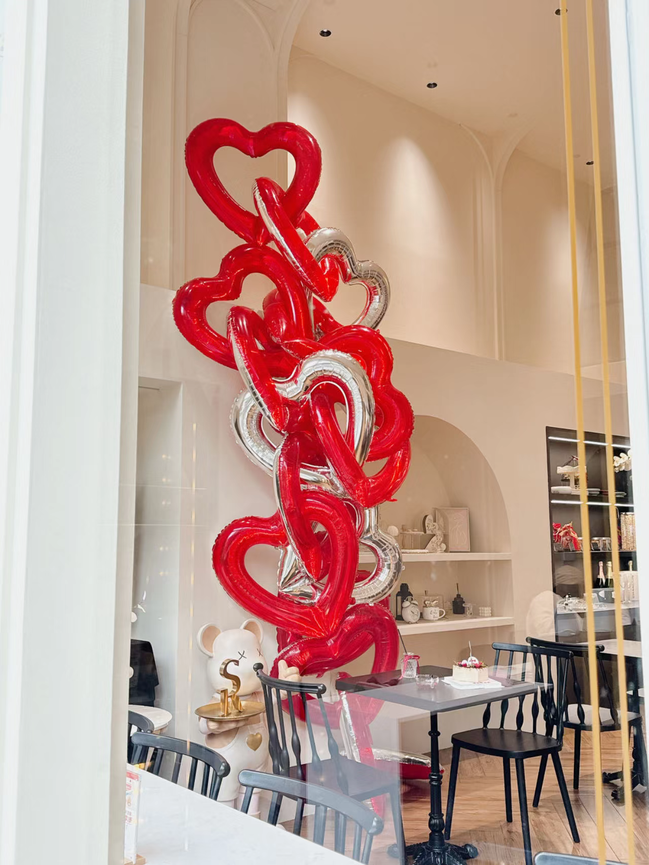 32" Red Heart Foil Balloons (6 Pack)