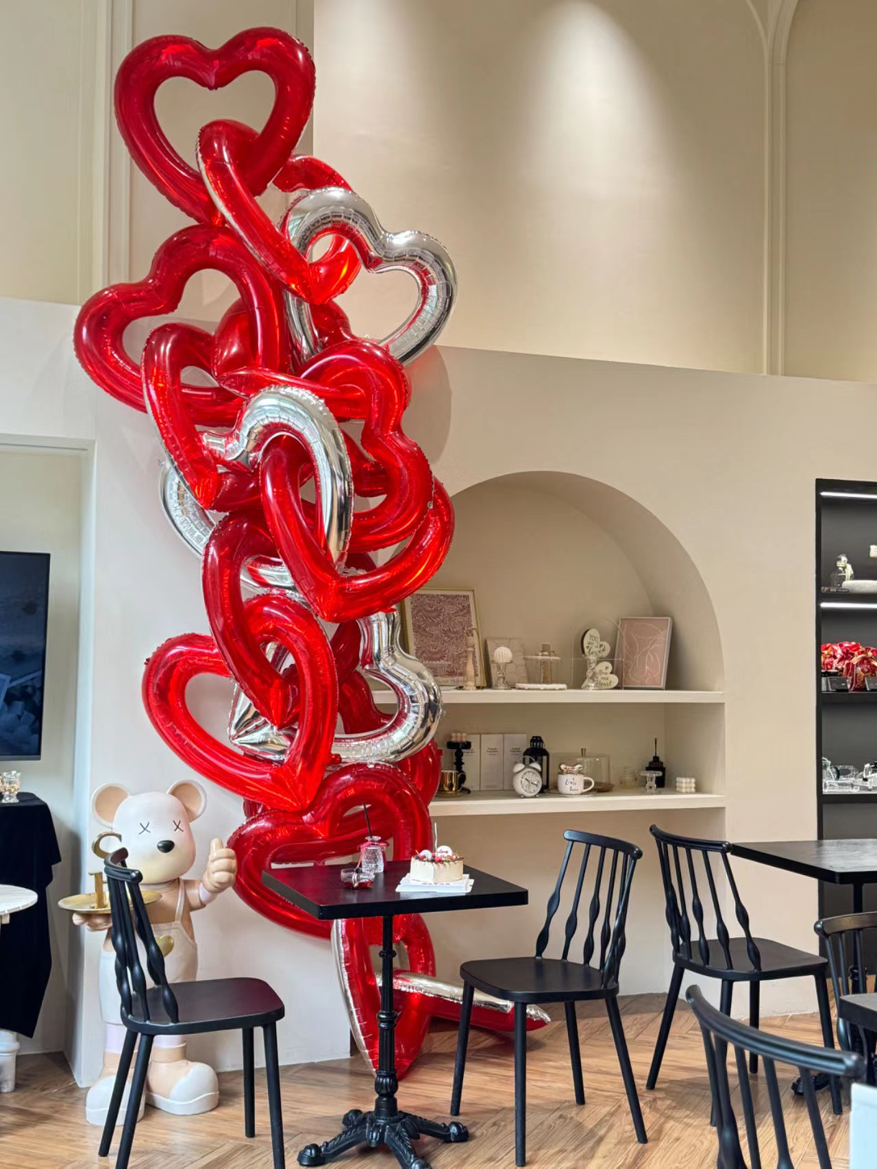 32" Red Heart Foil Balloons (6 Pack)