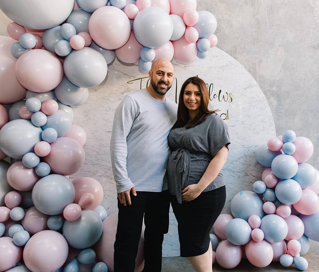 Eanjia Luxury Double Layer Pink & Blue Gender Reveal Balloons Garland Kit 5"- 18"