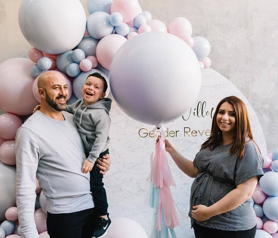 Eanjia Luxury Double Layer Pink & Blue Gender Reveal Balloons Garland Kit 5"- 18"
