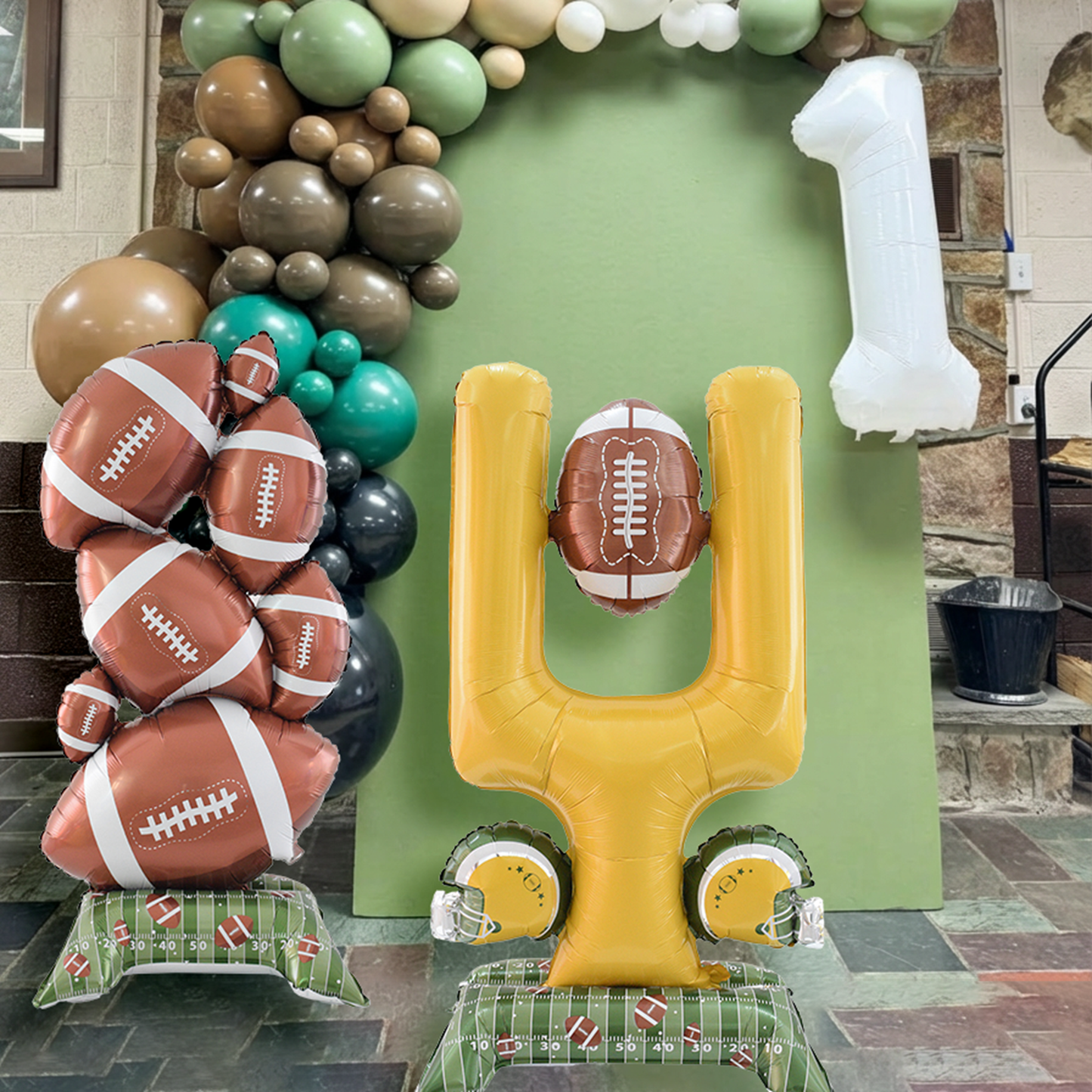 Set of 2 Standing football balloons