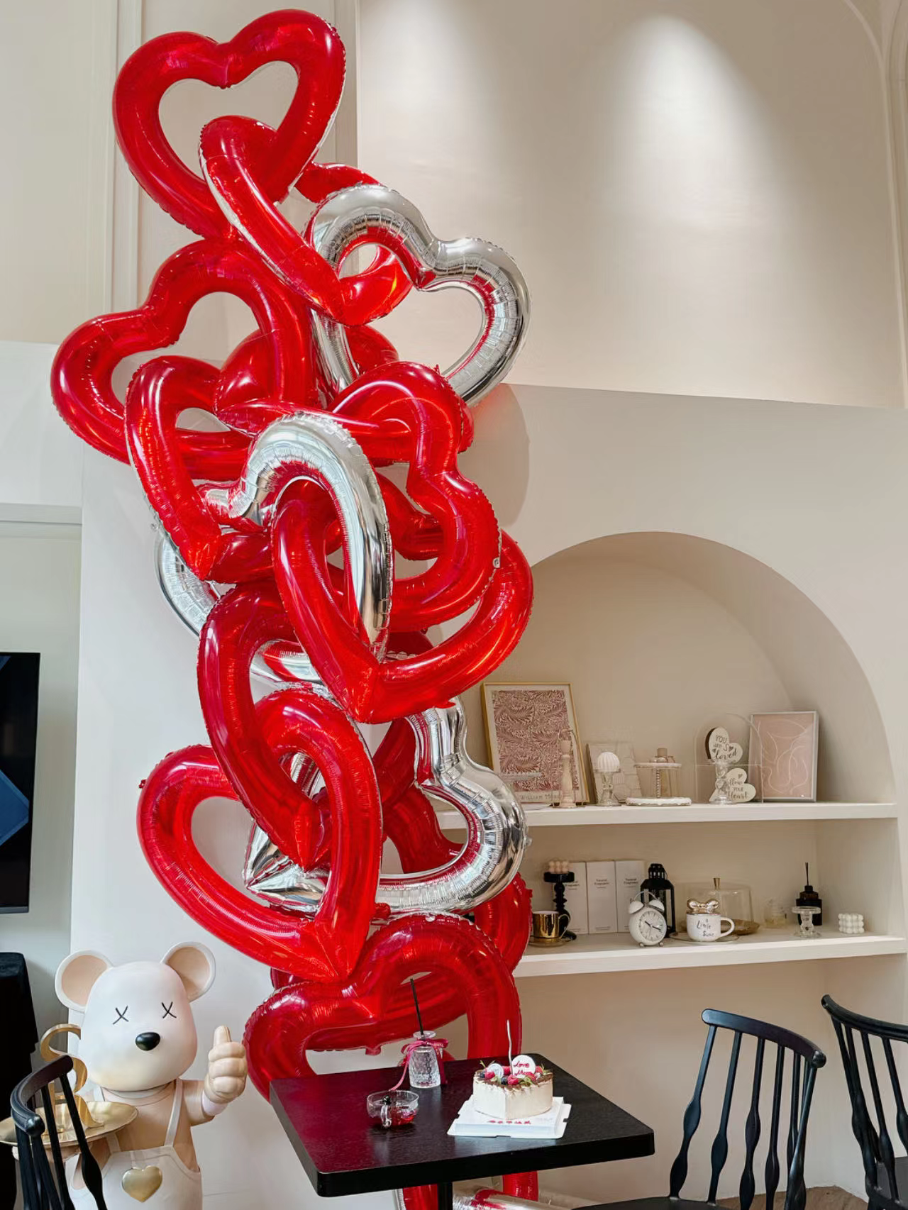 32" Red Heart Foil Balloons (6 Pack)