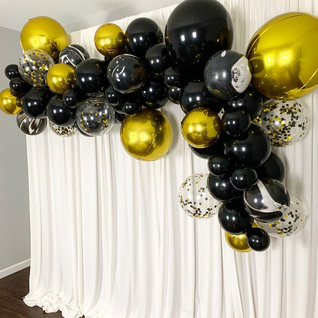 Eanjia Gold and Black Balloons Garland Kit 5"-18" Agate Balloons Confetti Balloons Gold Orb Balloons Arch for Birthday Masquerade Gasby Party Decor