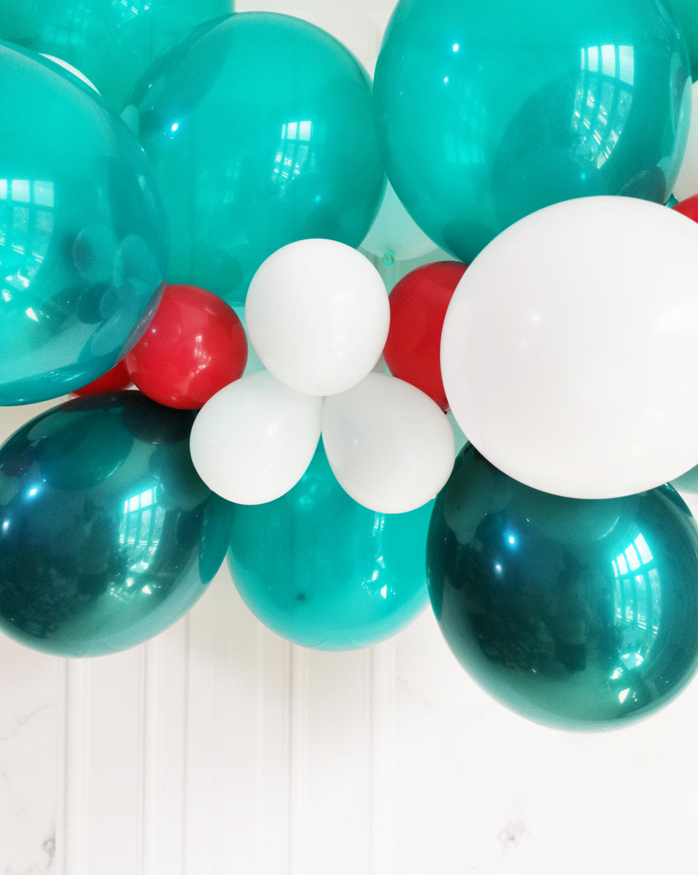 Eanjia Forest Theme Balloons Garland Kit DIY Balloon Arch Double Stffed Forest Green 5-18" Latex Balloons 8ft Stipe Tape Glue Dots for Christmas Party Jungle Safari Birthday Decoration